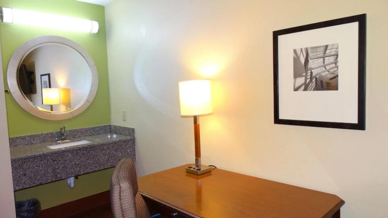Savannah Garden Hotel Екстер'єр фото