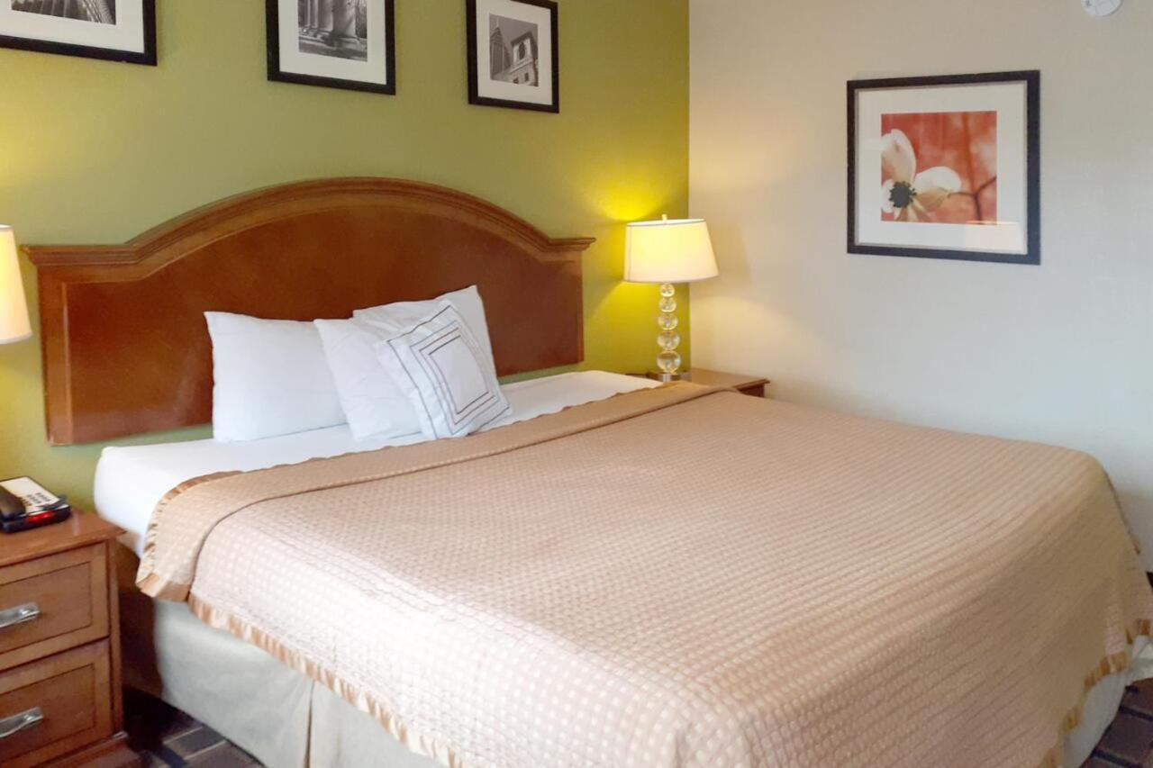 Savannah Garden Hotel Екстер'єр фото